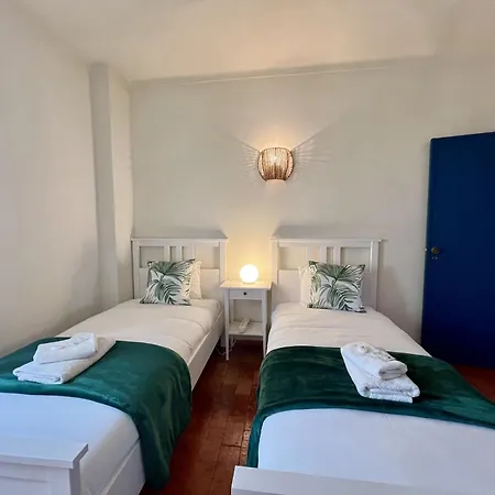Ocean Breeze 2 By Homing Apartament *
