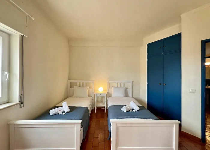 Ocean Breeze 2 By Homing Daire