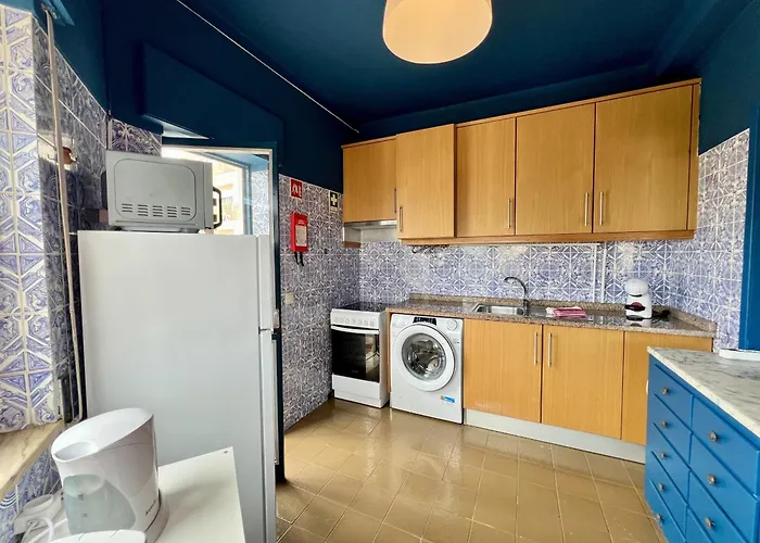 Ocean Breeze 2 By Homing * Lagos