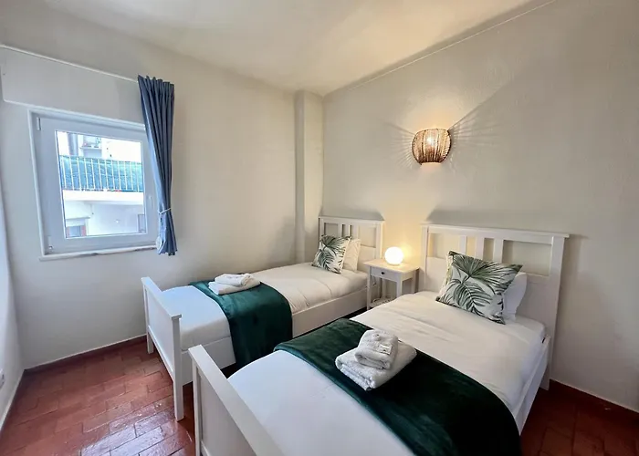 Ocean Breeze 2 By Homing Daire