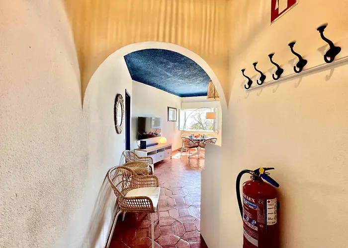 Ocean Breeze 2 By Homing Daire